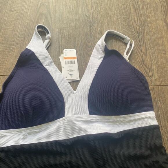 Tommy Bahama Color Block V-Neck Tankini - Picture 2 of 7